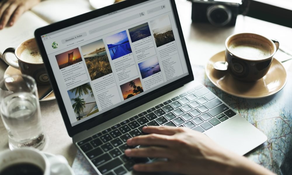 How to Build a Website That Converts Visitors into Customers